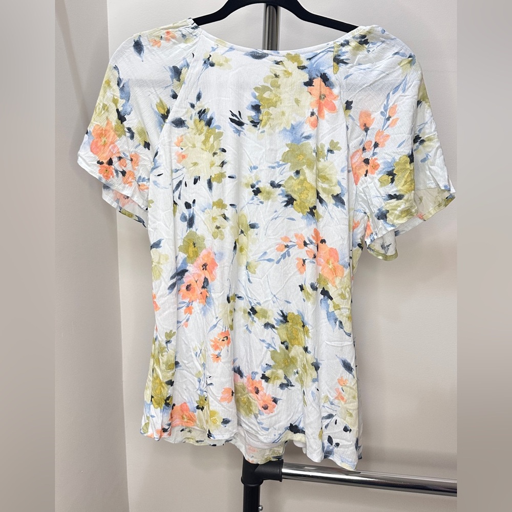 Daniel Rainn Blue, White and Orange Relaxed Fit Sleeve Floral Blouse, Medium